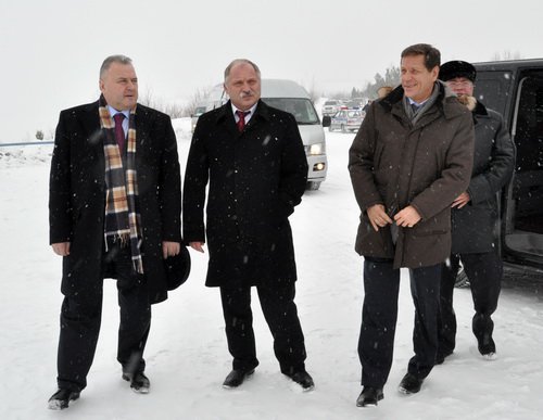 Вице-премьера Александра Жукова встречают в Асбесте