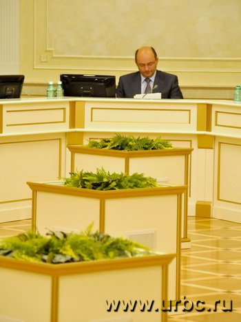 Александр Мишарин сразу объяснил членам Общественной палаты смысл их работы