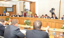Депутаты Екатеринбурга сдали Устав горожанам