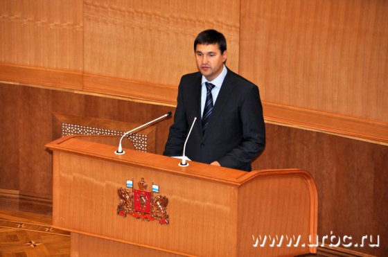 Виталий Недельский упорно убеждал депутатов в том, что железнодорожная логистика — золотое дно для бюджета Свердловской области