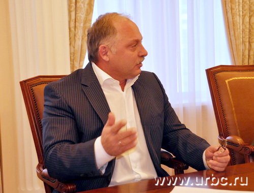 Анатолий Гредин уже созрел для встреч без галстуков, но пока не готов стать блогером