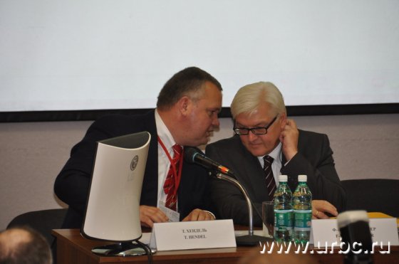 Томас Хендель (слева) и Франк-Вальтер Штайнмайер приехали в Екатеринбург, чтобы внедрить энергосберегающие технологии