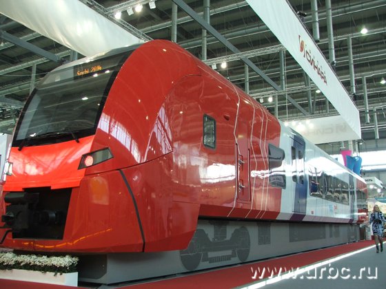 На выставке «ИННОПРОМ» представили первую «Ласточку» «Уральских локомотивов»