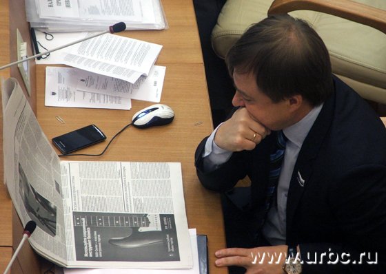 Максим Иванов предпочел чтение свежей прессы