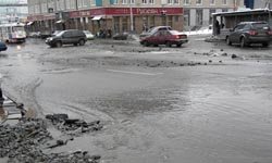 Вечный ремонт. Фото коммунальные аварии на ул.Радищева. Осень 2011 года