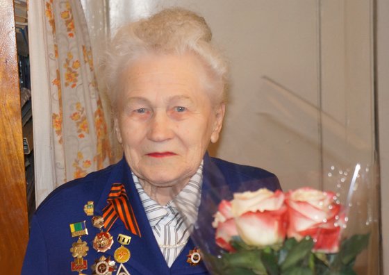 Благотворительный фонд «Общества Малышева 73» начал дарить ко Дню Победы подарки ветеранам