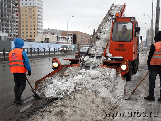 За сутки с улиц города было вывезено почти 7 тыс. т снега