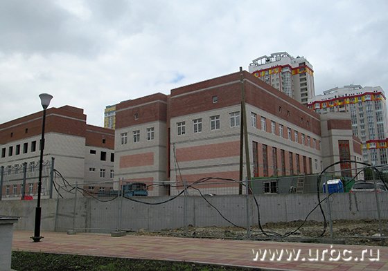 Строительство нового здания гимназии № 39 близко к завершению