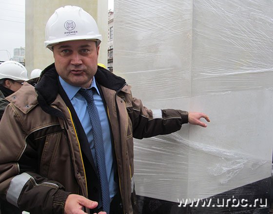 Директор по строительству ГК Premier Александр Дёгтев рассказал об архитектурном бетоне, из которого отлиты колонны
