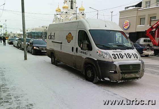 ГИБДД ослабила контроль за нелегальными парковками в центре Екатеринбурга