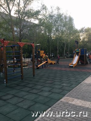 В Екатеринбурге жильцы новостройки потеряют единственную детскую площадку