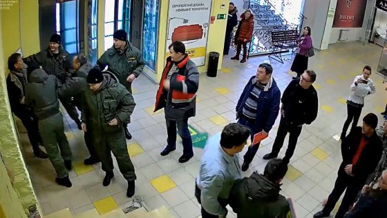 У охранного предприятия «Сова» могут отозвать лицензию после инцидента в мебельном центре «ЭМА» в Екатеринбурге