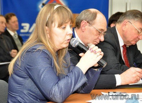 Главный специалист Центра защиты прав потребителей Екатеринбурга Янина Голубева  предупреждает, что стимулов платить за энергию у населения все меньше