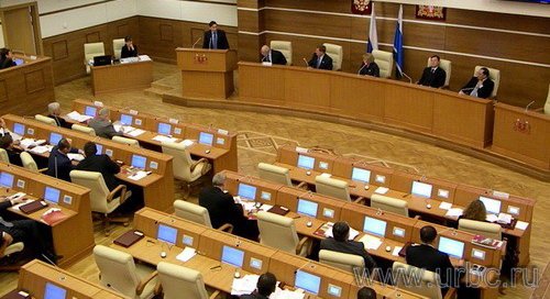 Зал заседаний Свердловской областной Думы готов принять новых депутатов для первого заседания
