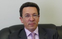 Член Совета директоров, управляющий филиалом банка «Монетный дом»  в г. Екатеринбурге  Олег Меркурьев