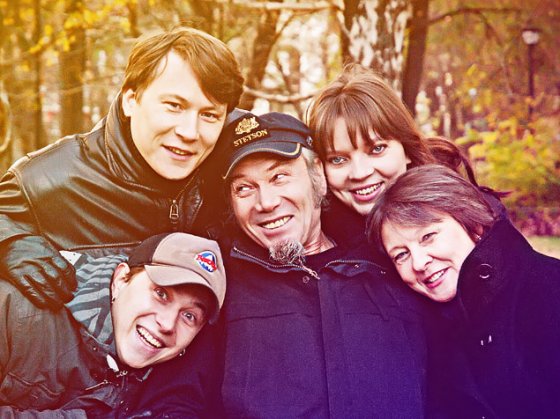 Владимир Бегунов с семьей