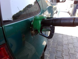 Когда ФАС не указ: Цены на бензин будут расти. Фотография предоставлена сайтом morguefile.com