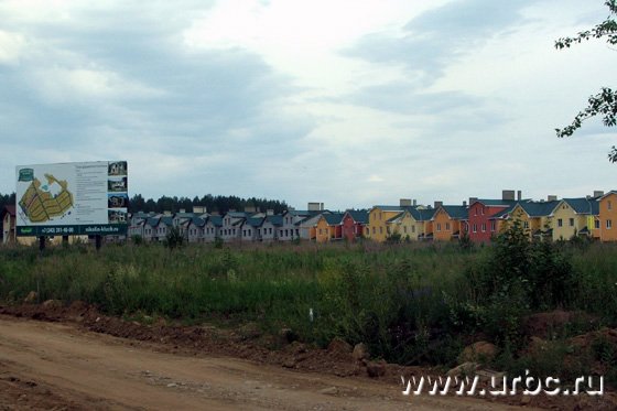 Коттеджный поселок Николин ключ расположен сразу за постом ГИБДД по Челябинскому тракту