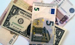 Подушка безопасности: можно ли хранить деньги в иностранной валюте?