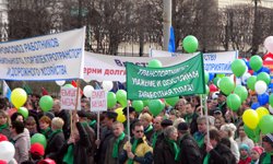 Приятное с полезным: в Екатеринбурге прошла Первомайская демонстрация