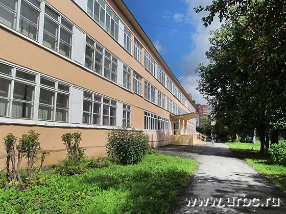 В нескольких школах города обновлены фасады