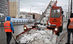 Екатеринбург борется с последствиями снегопада