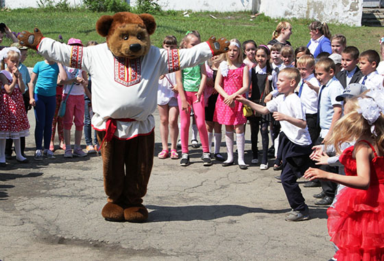 В Карабаше Русская медная компания организовала праздничные мероприятия в честь Дня защиты детей