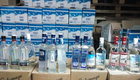 Сотрудники ФСБ изъяли в Свердловской области 3,5 тысячи бутылок поддельного алкоголя