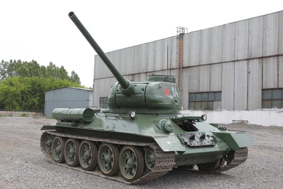 ЕВРАЗ ЗСМК завершил работы по восстановлению танка Т-34 для участия в параде Победы в Новокузнецке
