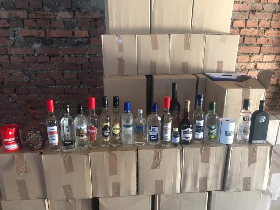 В Екатеринбурге и Березовском из оборота изъято более 50 тыс. литров контрафактной алкогольной продукции