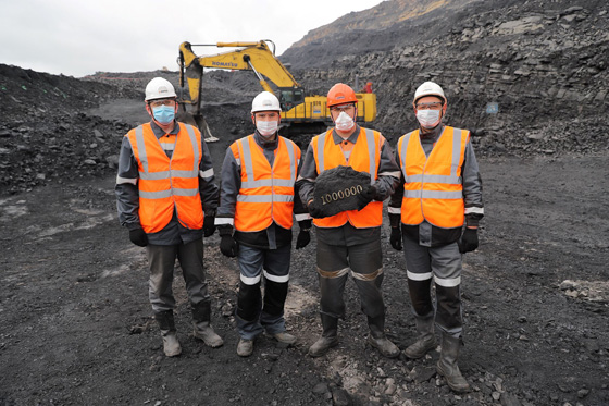 Горняки шахты «Осинниковская» и разреза «Коксовый» ЕВРАЗа с начала года добыли по 1 млн тонн угля