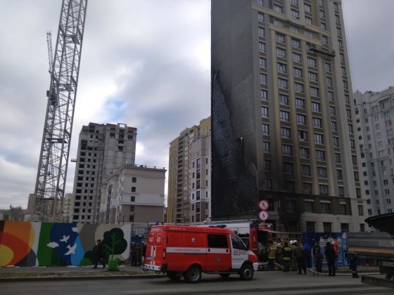 Площадь пожара на стройке ЖК «Квартал Федерация» составила 100 кв. метров