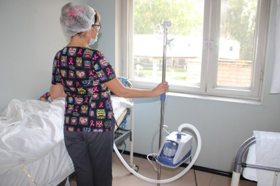 ЕВРАЗ выделил более 7 млн рублей на оснащение больниц Новокузнецка аппаратами для лечения COVID-19