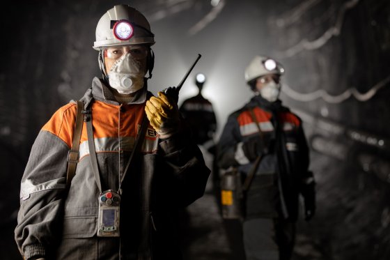 В Новокузнецке ко Дню шахтера открылась экспозиция архивных фотографий Распадской угольной компании