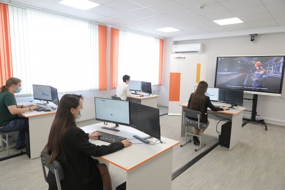 ЕВРАЗ выделил 25 млн рублей на организацию центра цифровых компетенций в СибГИУ