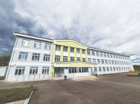 «Россети Урал» — «Свердловэнерго» предоставили дополнительную электроэнергию школе в Красногвардейском поселке