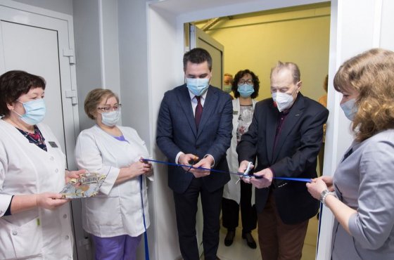 ЕВРАЗ выделил 14,4 млн рублей на оснащение рентгенологического кабинета инфекционной больницы Нижнего Тагила