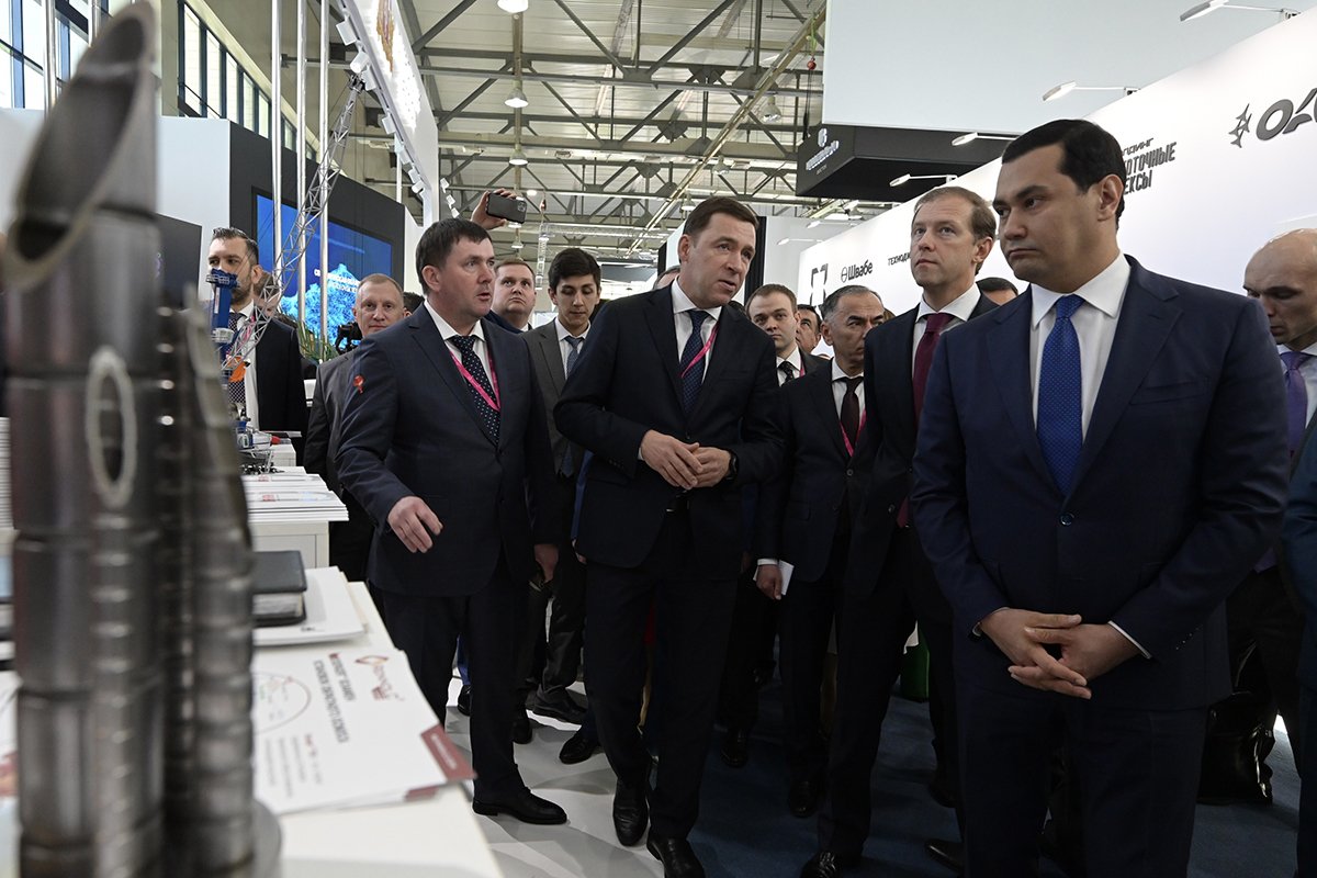 Официальные делегации стран-участниц выставки «Иннопром» в Ташкенте ознакомились со стендом Среднего Урала