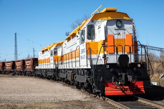 ЕВРАЗ НТМК приобрел четыре новых локомотива за 450 млн рублей