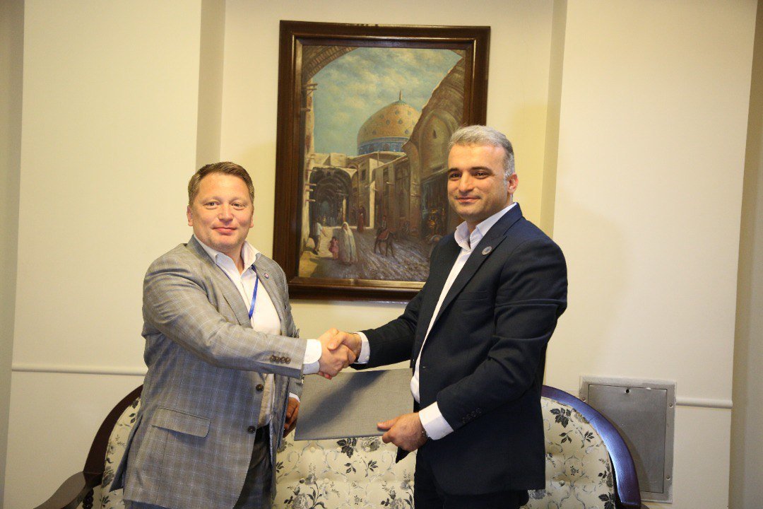Президент Уральской ассоциации туризма Михаил Мальцев подписал меморандумы о сотрудничестве с шестью странами на конгрессе в Иране