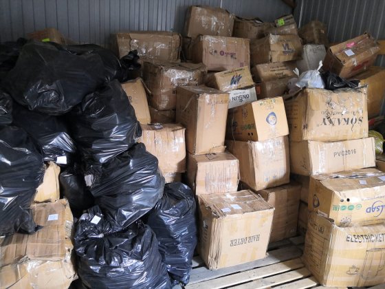 Челябинские таможенники предотвратили незаконный ввоз в Россию 5 тыс. пар обуви