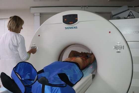 Распадская угольная компания направила 16 млн рублей на ремонт томографа в междуреченской больнице