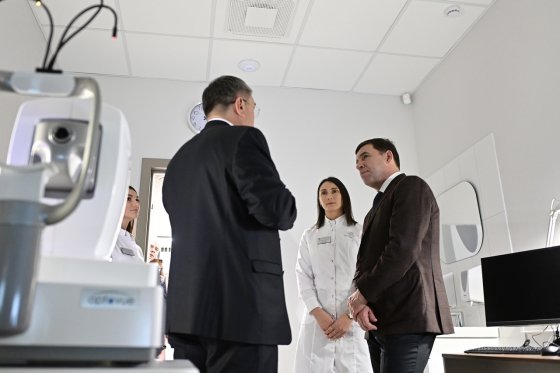 Свердловский губернатор Евгений Куйвашев принял участие в открытии новой поликлиники МНТК «Микрохирургия глаза»