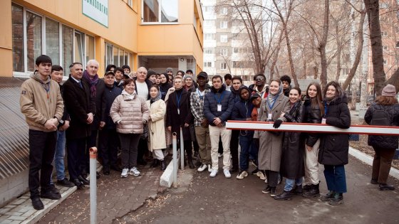 Иностранных студентов познакомили с культурой Урала