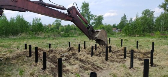 Строители начали монтаж фундаментов для новых домов в поселке Таежный