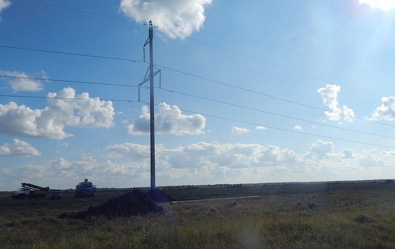 В Курганской области «Россети» — МЭС Урала установили три новые опоры на ЛЭП