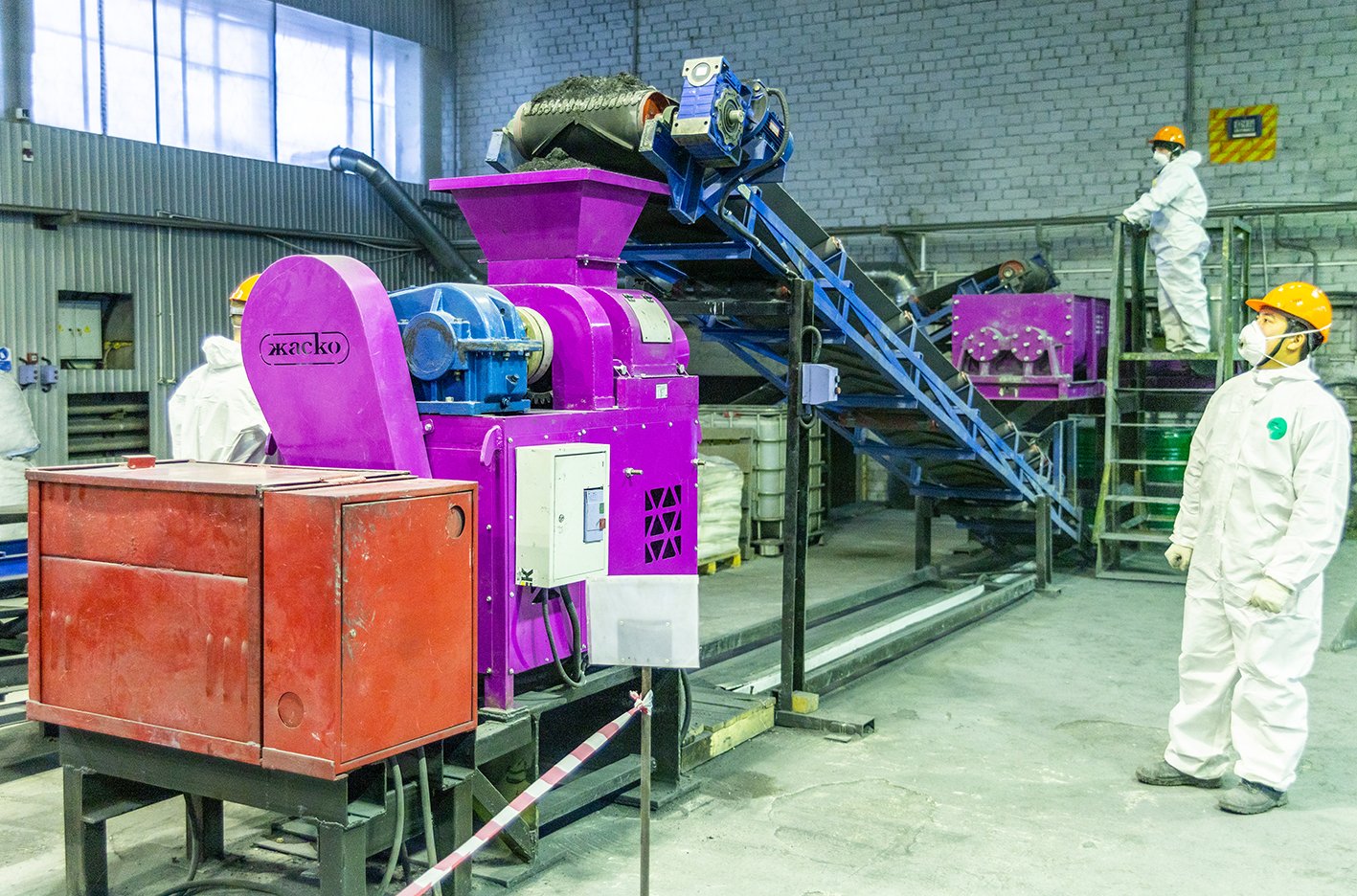 В Индустриальном парке ММК начала работу новая линия по производству брикетированного ферросилиция
