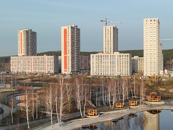 На набережной Нижнеисетского пруда в Екатеринбурге при участии «Атомстройкомплекса» сдан в эксплуатацию еще один жилой дом