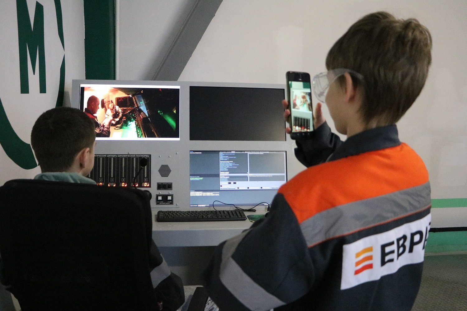 ЕВРАЗ вложил 36 млн рублей в программы повышения квалификации с помощью технологий виртуальной реальности