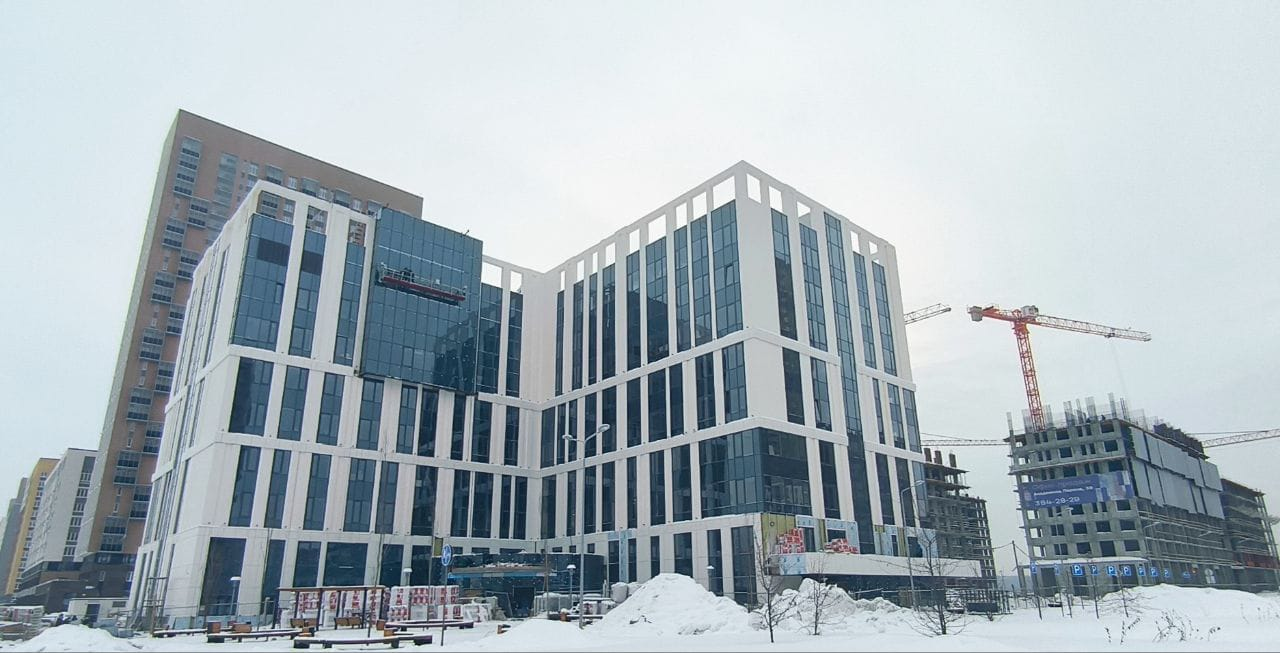 Строительство поликлиники для взрослых в Академическом районе Екатеринбурга будет завершено в марте 2024 года